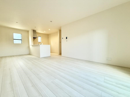 ���r���O�@���������R�Ɖ�b�����܂��A�S�n�悢�ЂƂƂ�