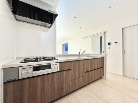 �L�b�`���@�������Ƒ����J��[�߂�A������̂���L�b�`��