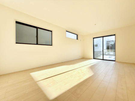 ���r���O�@���������났�ƏΊ炪�W�܂�A�S���܂郊�r���O