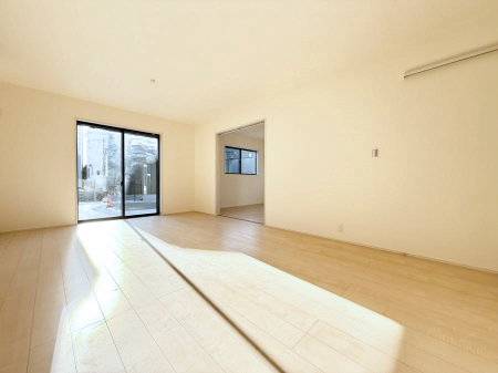 ���r���O�@���������R�Ɖ�b�����܂��A�S�n�悢�ЂƂƂ�