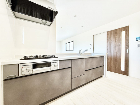 �L�b�`���@�������V���v���Ŕ������S�n�悢���Ԃ𐶂ރL�b�`�����