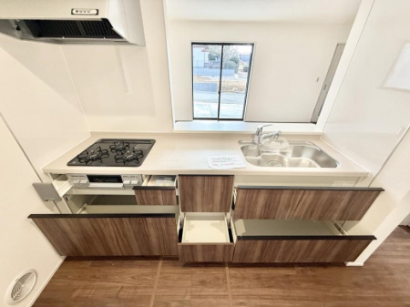 �L�b�`���@�������Ƒ����J��[�߂�A������̂���L�b�`��