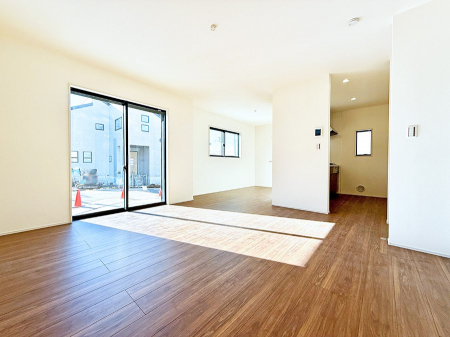 ���r���O�@���������R�Ɖ�b�����܂��A�S�n�悢�ЂƂƂ�