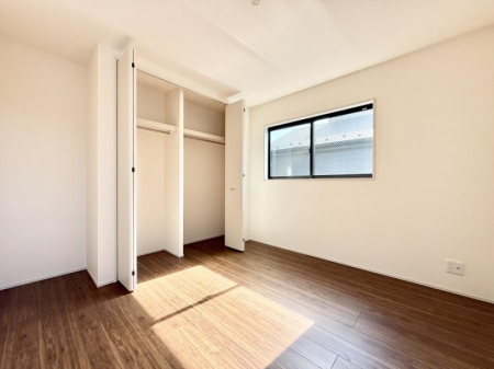 ̑ρ@F̂ŉ₩ȎԂy߂܂