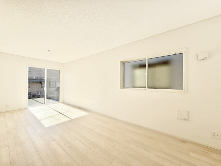 ���r���O�@���������R�Ɖ�b�����܂��A�S�n�悢�ЂƂƂ�