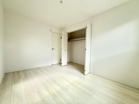 ̑ρ@F̂ŉ₩ȎԂy߂܂