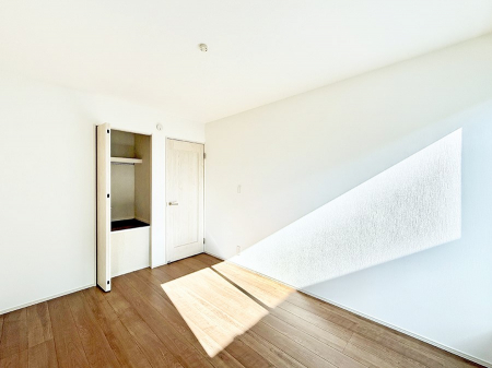 �Q���@���������̔z�u��ʋC���̗ǂ��݌v�ŕ����̋�C�������炸�A��ɐV�N�ȋ�C������܂�