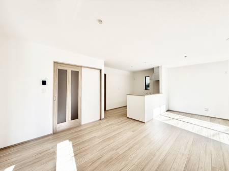 ���r���O�@���������났�ƏΊ炪�W�܂�A�S���܂郊�r���O