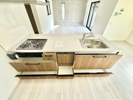 �L�b�`���@�������Ƒ��ƂȂ���A�R�~���j�P�[�V�����̏�