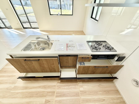 �L�b�`���@�������Ƒ��ƂȂ���A�R�~���j�P�[�V�����̏�