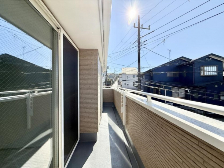 �o���R�j�[�@������ �G�߂̈ڂ낢����������J���I�ȋ�Ԃł�