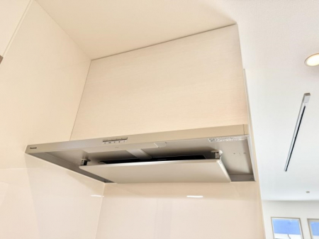 ���̑����ρ@�ݔ����������̏��C����������C��ɗU������A�����I�ɔr�����ł��܂��B