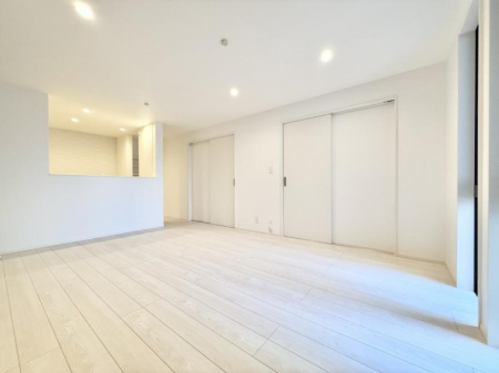 ���r���O�@���������났�ƏΊ炪�W�܂�A�S���܂郊�r���O