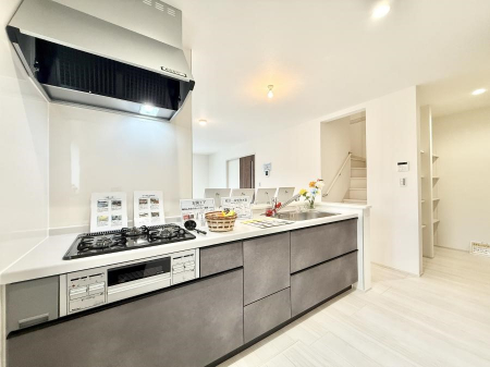 �L�b�`���@���������y���݂ƐH�ׂ�K����͂���L�b�`��