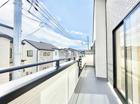 �o���R�j�[�@������ �G�߂̈ڂ낢����������J���I�ȋ�Ԃł�