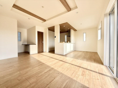 ���r���O�@���������R�Ɖ�b�����܂��A�S�n�悢�ЂƂƂ�