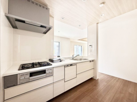 �L�b�`���@�������Ƒ��ƂȂ���A�R�~���j�P�[�V�����̏�