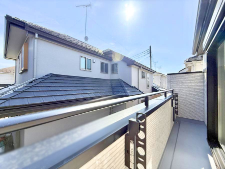 �o���R�j�[�@������ �G�߂̈ڂ낢����������J���I�ȋ�Ԃł�