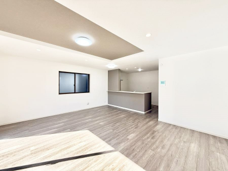 ���r���O�@���������R�Ɖ�b�����܂��A�S�n�悢�ЂƂƂ�