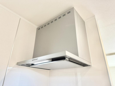 ���̑����ρ@�ݔ����������̏��C����������C��ɗU������A�����I�ɔr�����ł��܂��B