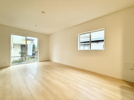 ���r���O�@���������났�ƏΊ炪�W�܂�A�S���܂郊�r���O