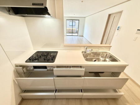 �L�b�`���@�������Ƒ����J��[�߂�A������̂���L�b�`��