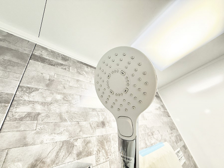 ̑ρ@ݔ茳ŊȒPɎ~ł邽߁A̖ʌ炷Ƃł܂B  