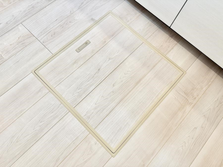 ���̑����ρ@�ݔ����B�ꂽ���[�X�y�[�X�ŉƑS�̂��X�b�L��