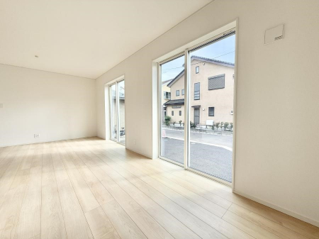 ���r���O�@���������났�ƏΊ炪�W�܂�A�S���܂郊�r���O