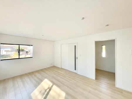 rO@났ƏΊ炪W܂AS܂郊rO