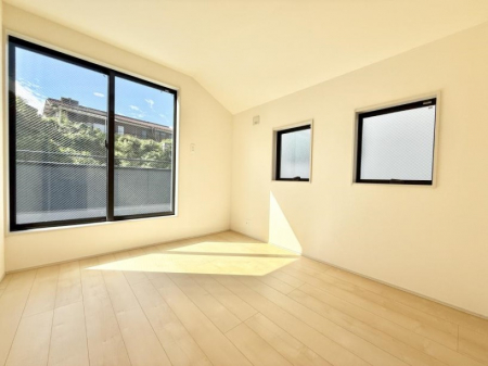 ���̑����ρ@�����������������F�����̂������ŉ��₩�Ȏ��Ԃ��y���߂܂�