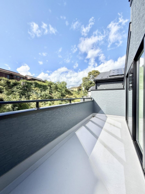 �o���R�j�[�@������ �G�߂̈ڂ낢����������J���I�ȋ�Ԃł�