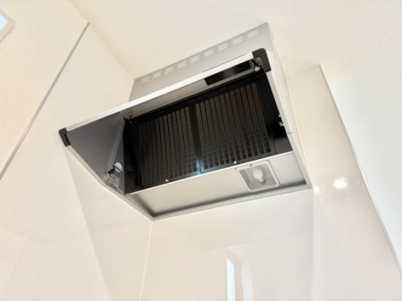 ���̑����ρ@�ݔ����������̏��C����������C��ɗU������A�����I�ɔr�����ł��܂��B