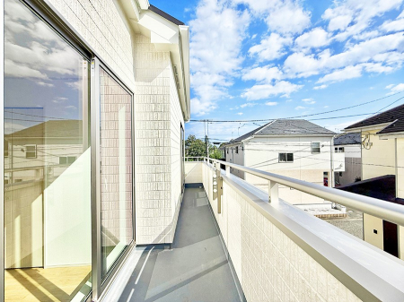 �o���R�j�[�@������ �G�߂̈ڂ낢����������J���I�ȋ�Ԃł�