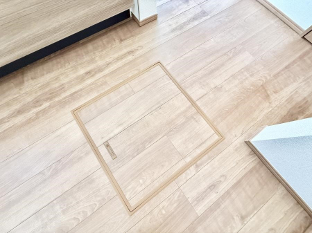 ���̑����ρ@�ݔ����B�ꂽ���[�X�y�[�X�ŉƑS�̂��X�b�L��