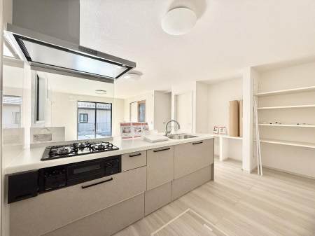 �L�b�`���@�������Ƒ����J��[�߂�A������̂���L�b�`��