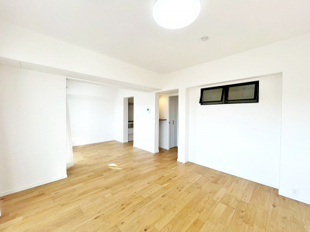 ���r���O�@�������Â��ȗm���œǏ����ɏW���ł���ꏊ