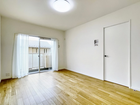 rO@났ƏΊ炪W܂AS܂郊rO