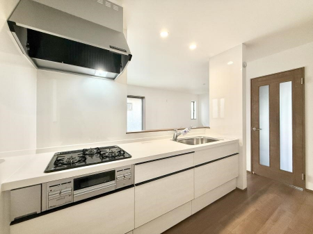 �L�b�`���@�������Ƒ����J��[�߂�A������̂���L�b�`��