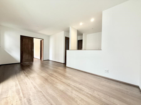 ���r���O�@���������R�Ɖ�b�����܂��A�S�n�悢�ЂƂƂ�