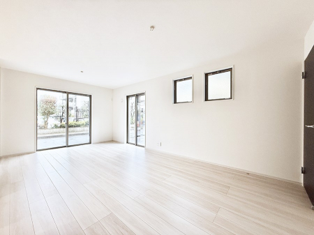 ���r���O�@���������R�Ɖ�b�����܂��A�S�n�悢�ЂƂƂ�