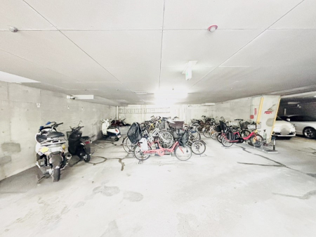 ̑@OρƐꂽ֏ŁA]Ԃ̕ۊǂSł