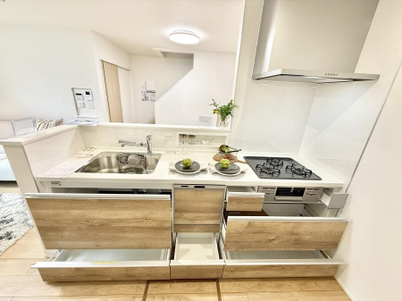 �L�b�`���@���������y���݂ƐH�ׂ�K����͂���L�b�`��