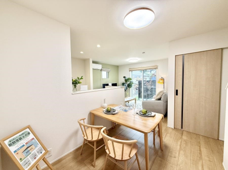 ���r���O�@���������났�ƏΊ炪�W�܂�A�S���܂郊�r���O