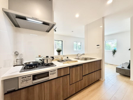 �L�b�`���@�������Ƒ����J��[�߂�A������̂���L�b�`��