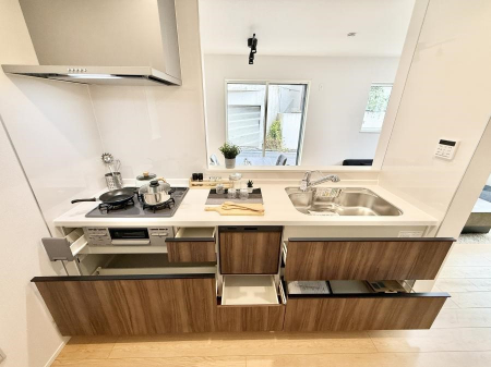 �L�b�`���@���������y���݂ƐH�ׂ�K����͂���L�b�`��