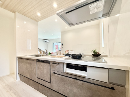 �L�b�`���@�������Ƒ����J��[�߂�A������̂���L�b�`��