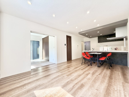 ���r���O�@���������났�ƏΊ炪�W�܂�A�S���܂郊�r���O