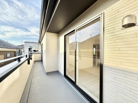 �o���R�j�[�@������ �G�߂̈ڂ낢����������J���I�ȋ�Ԃł�