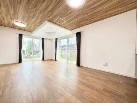 ���r���O�@���������났�ƏΊ炪�W�܂�A�S���܂郊�r���O